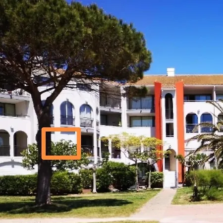 With Wifi, Air Conditioning And Pool Le Barcarès
