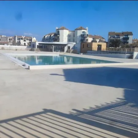 With Wifi, Air Conditioning And Pool Le Barcarès