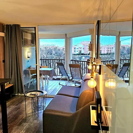 Lejlighed With Wifi, Air Conditioning And Pool